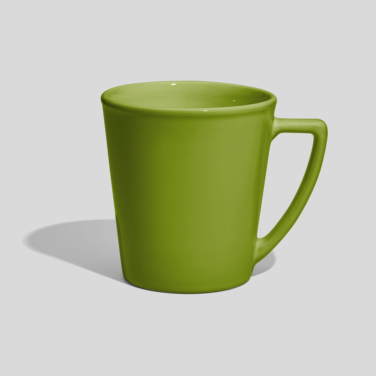 Konische Kaffeetasse 460 ml mit eckigem Henkel – Olivgrün