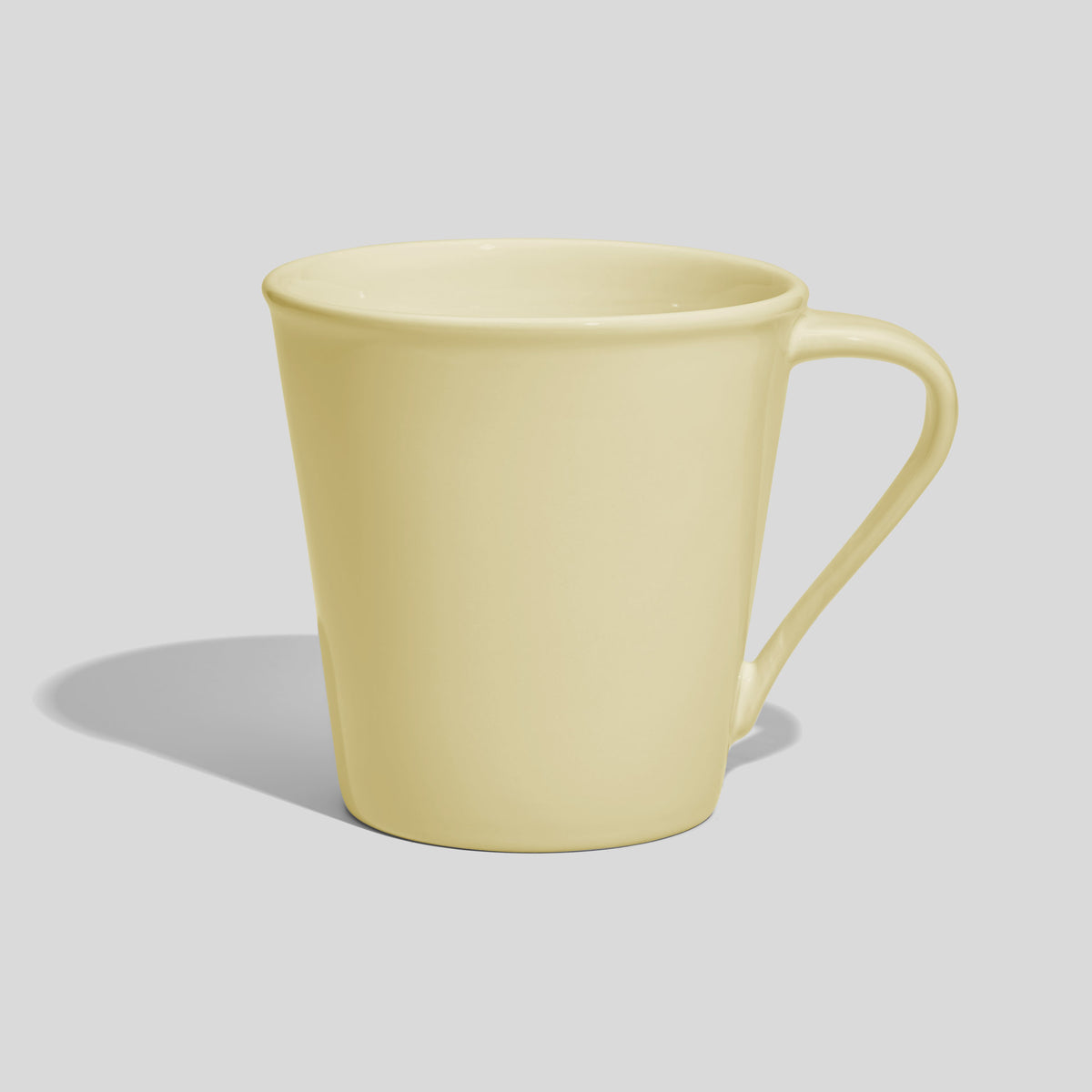 Konische Kaffeetasse 600 ml mit schrägem Henkel – Ecru
