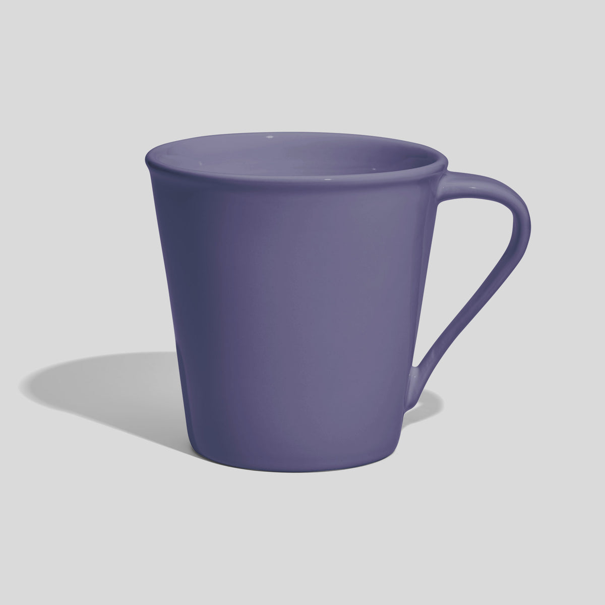 Konische Kaffeetasse 600 ml mit schrägem Henkel – Lavendel