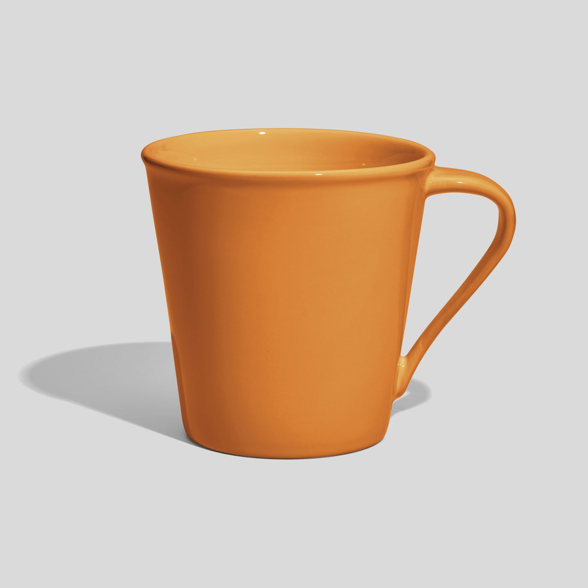Konische Kaffeetasse 600 ml mit schrägem Henkel – Senfgelb
