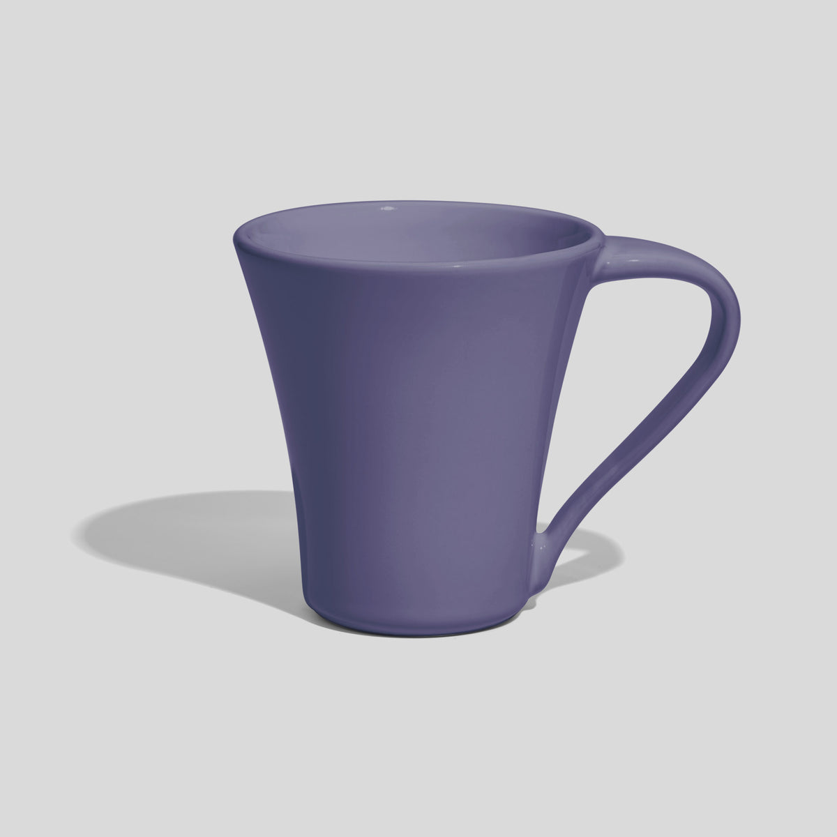 Konische Keramiktasse 200 ml mit geschwungenem Henkel – Lavendel