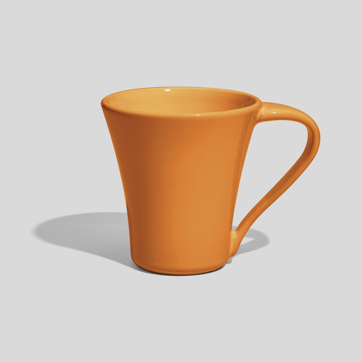 Konische Keramiktasse 200 ml mit geschwungenem Henkel – Senfgelb
