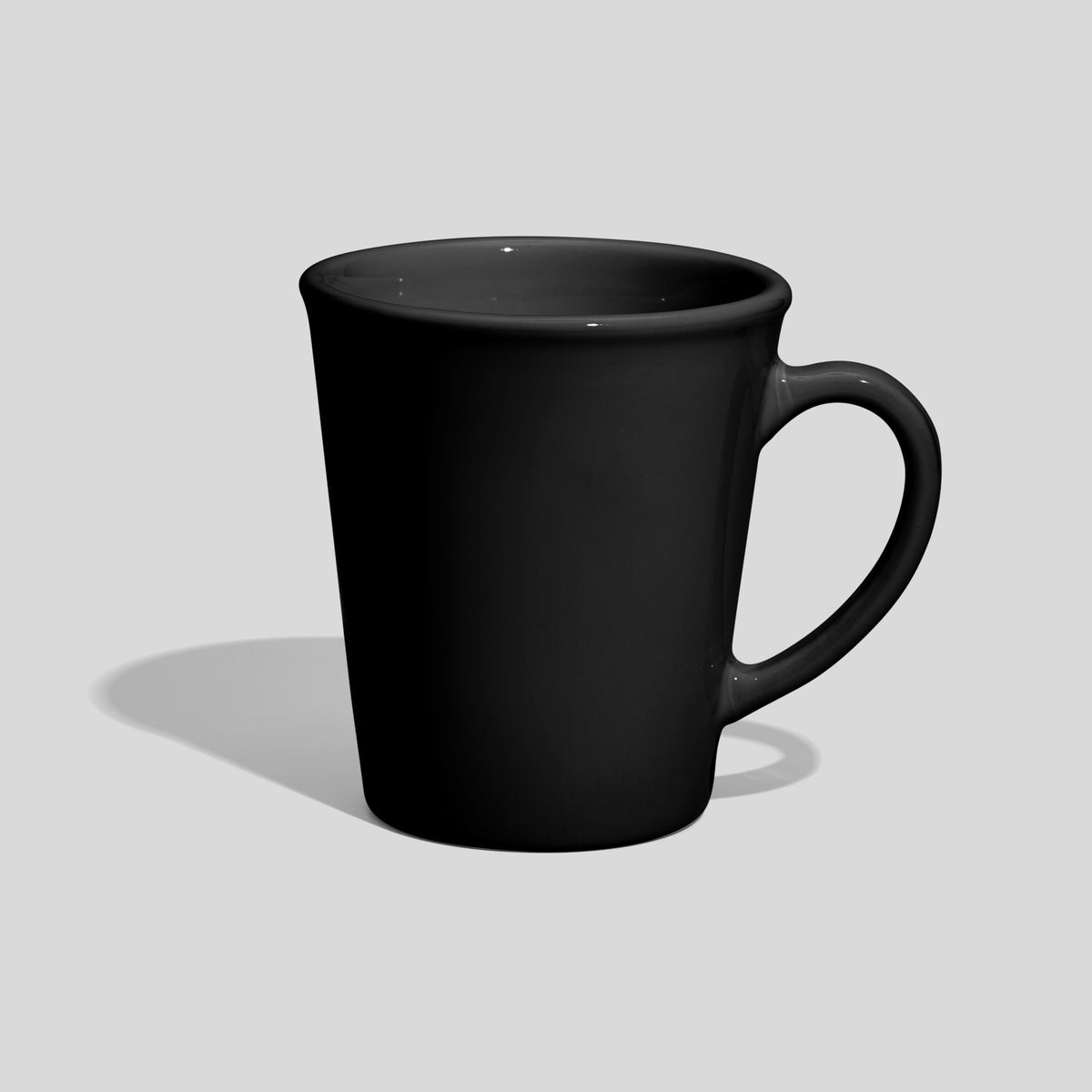 Konische Keramiktasse 280 ml mit Bogenhenkel – Schwarz