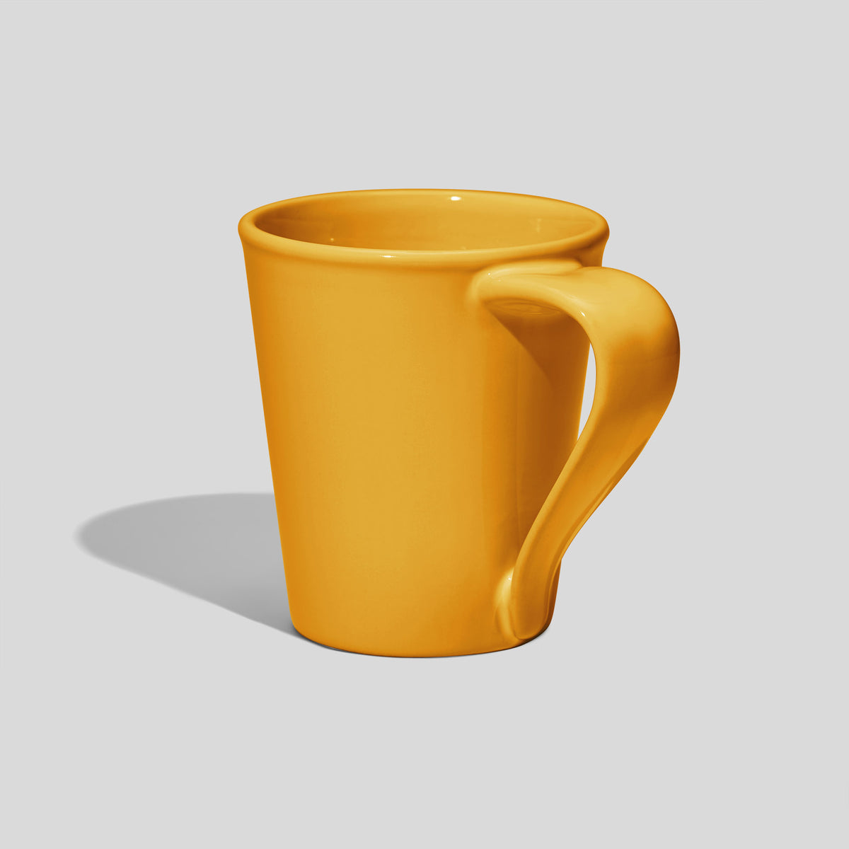 Konische Keramiktasse 280 ml mit geschwungenem Henkel – Gelb