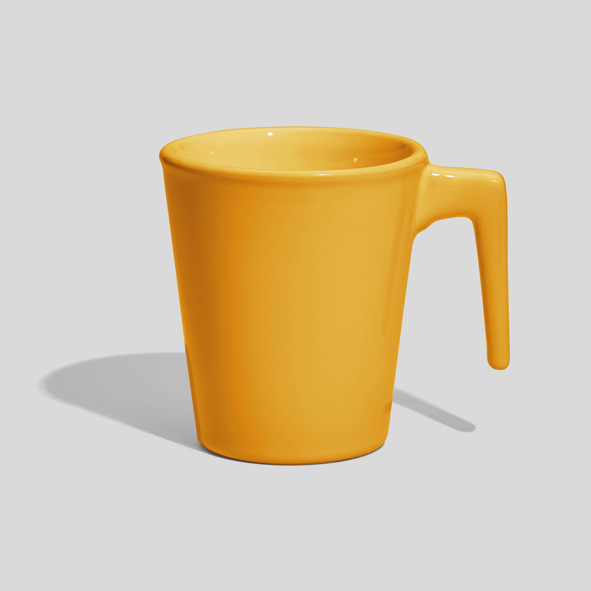 Konische Keramiktasse 280 ml mit offenem Griff – Gelb