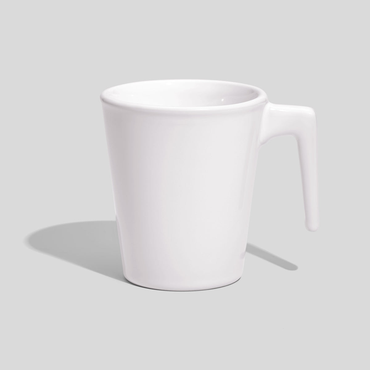 Konische Keramiktasse 280 ml mit offenem Griff – Weiß
