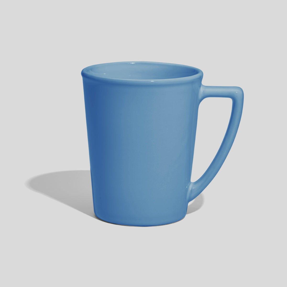 Konische Keramiktasse 280 ml mit Winkelhenkel – Himmelblau