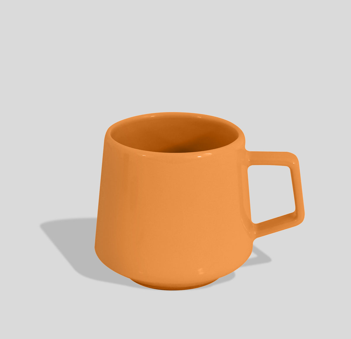 Konische Keramiktasse 300 ml mit Trapezhenkel – Senfgelb