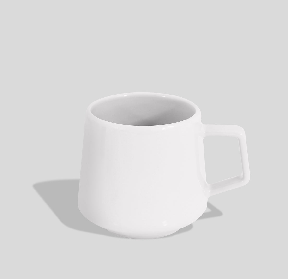 Konische Keramiktasse 300 ml mit Trapezhenkel – Weiß