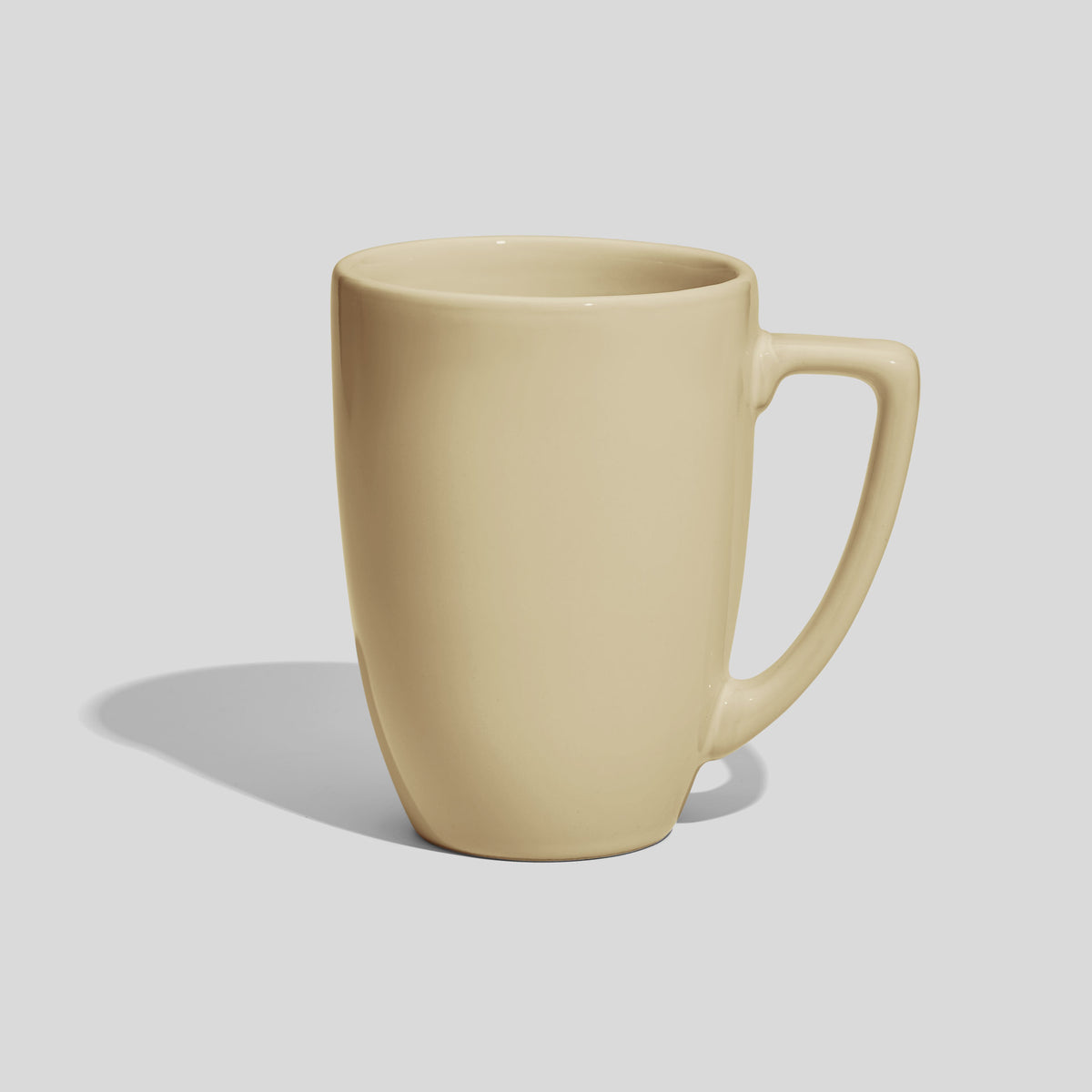Konische Keramiktasse 330 ml mit eckigem Henkel – Beige