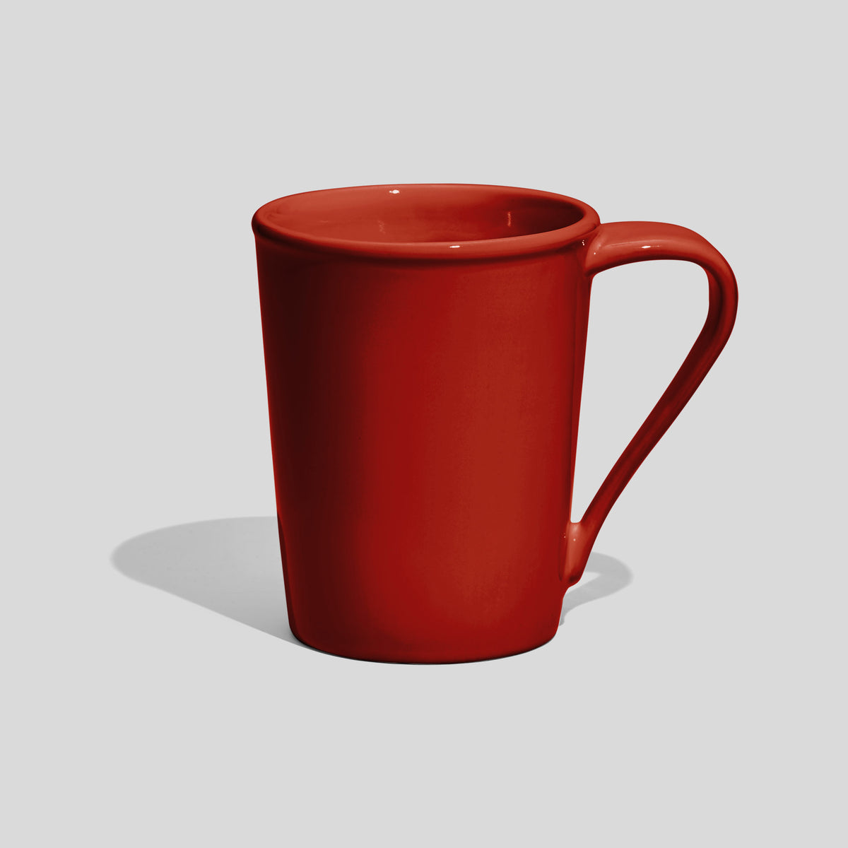 Konische Keramiktasse 350 ml mit lang gezogenem Henkel – Rot