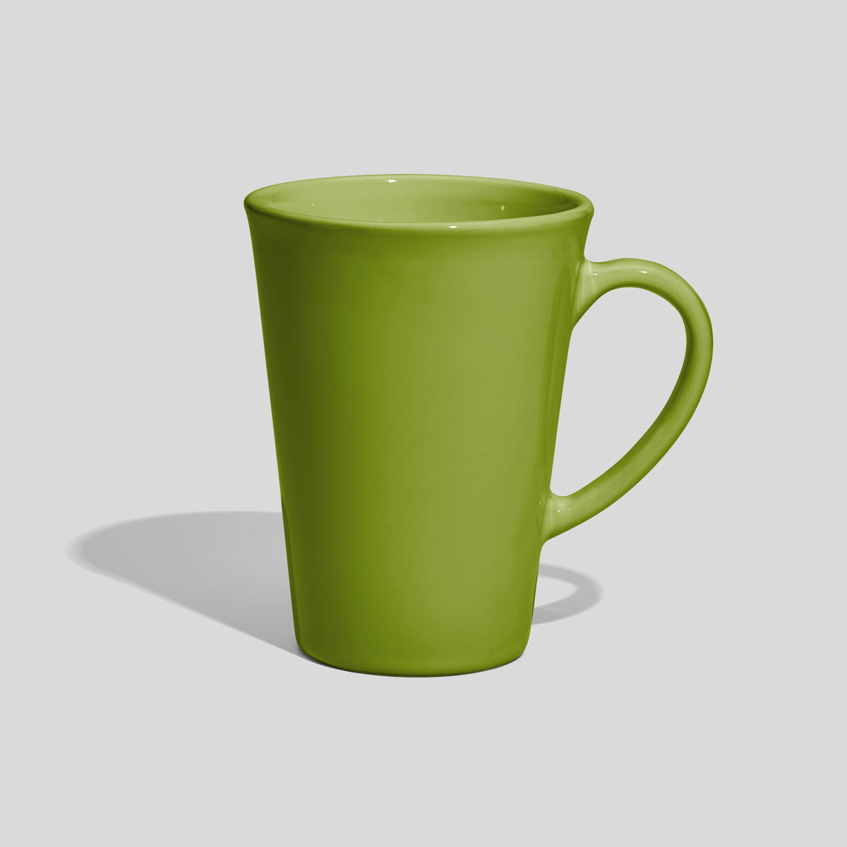 Konische Keramiktasse 380 ml mit Bogenhenkel – Olivgrün