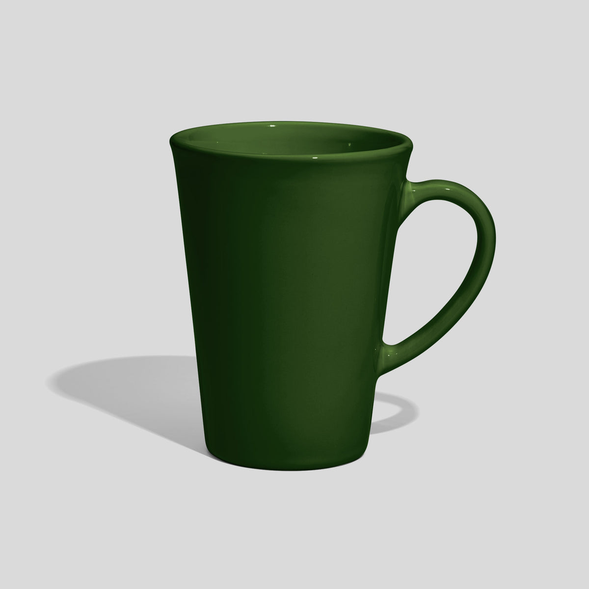 Konische Keramiktasse 380 ml mit Bogenhenkel – Tannengrün
