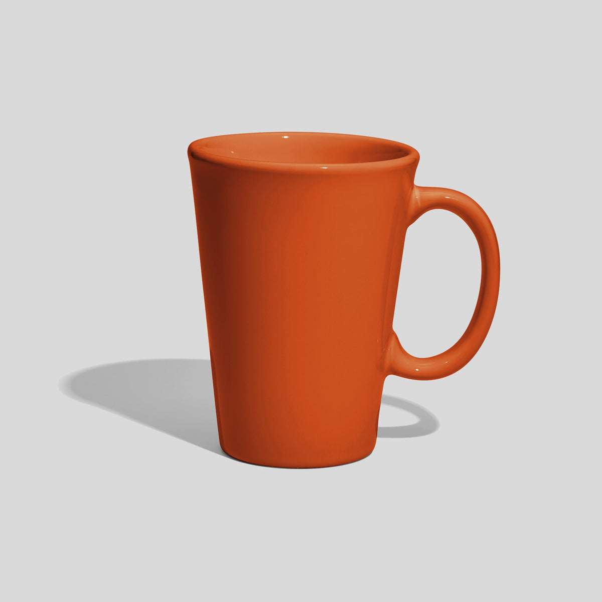 Konische Keramiktasse 380 ml mit ovalem Ringhenkel – Orange