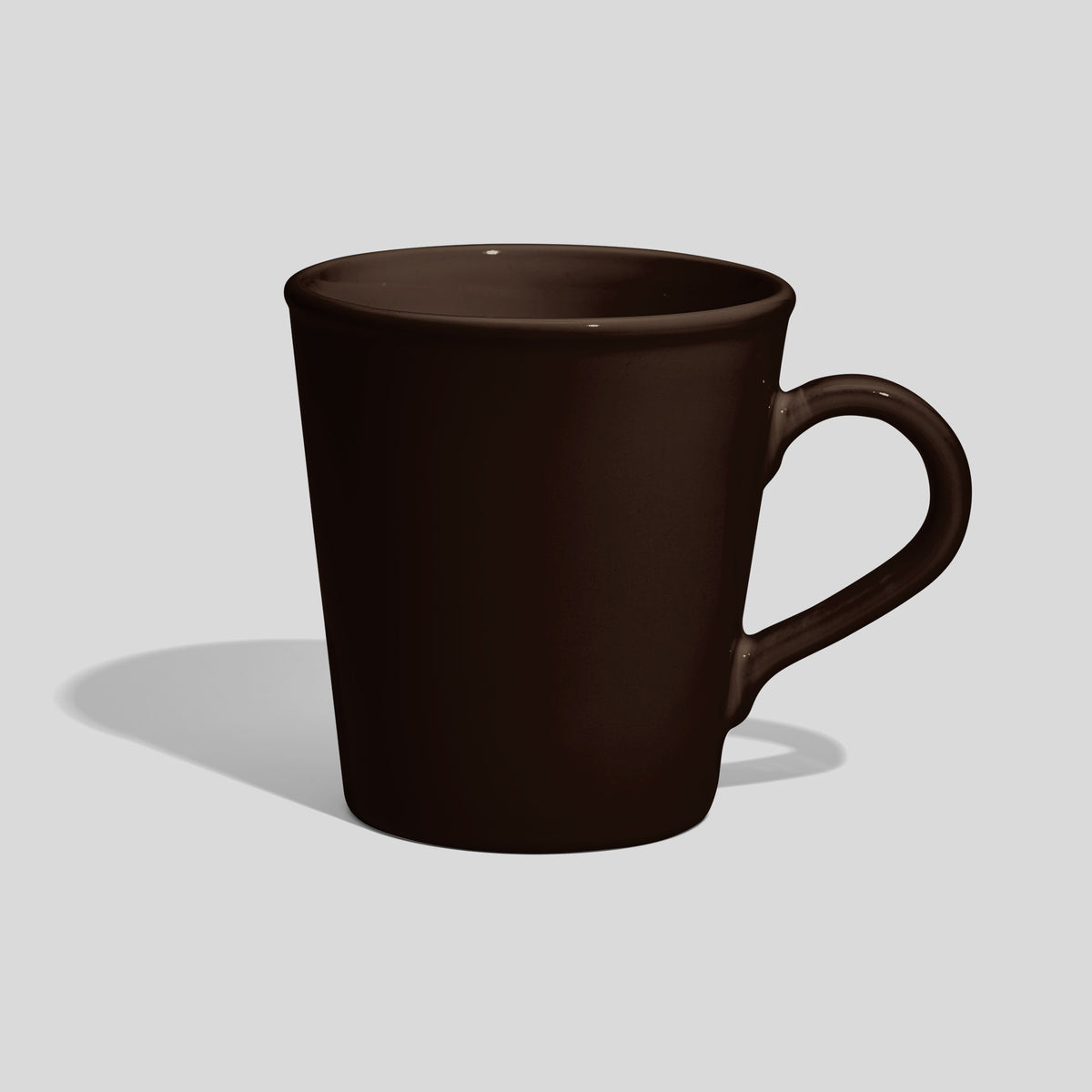 Konische Keramiktasse 460 ml mit Bogenhenkel – Dunkelbraun