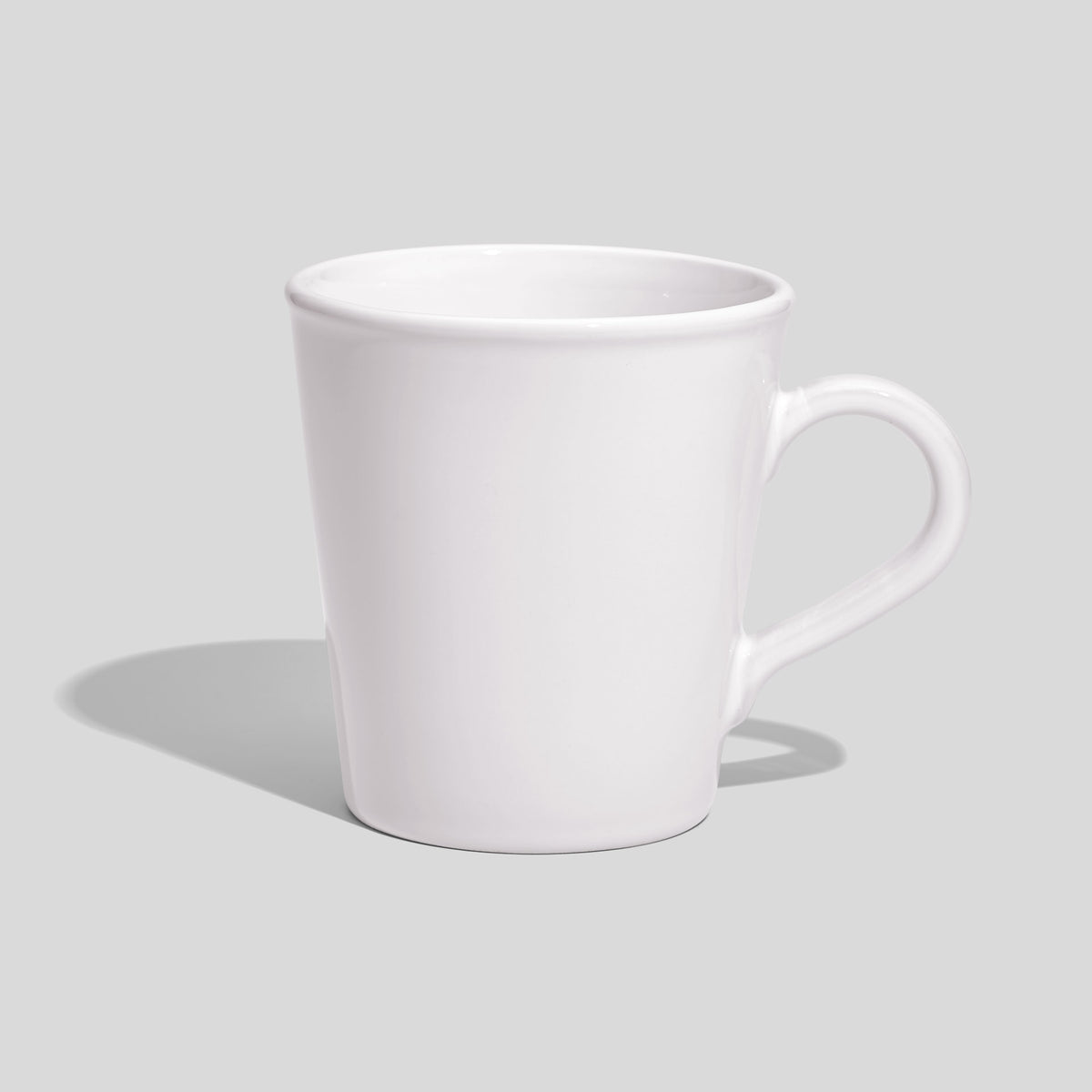 Konische Keramiktasse 460 ml mit Bogenhenkel – Weiß