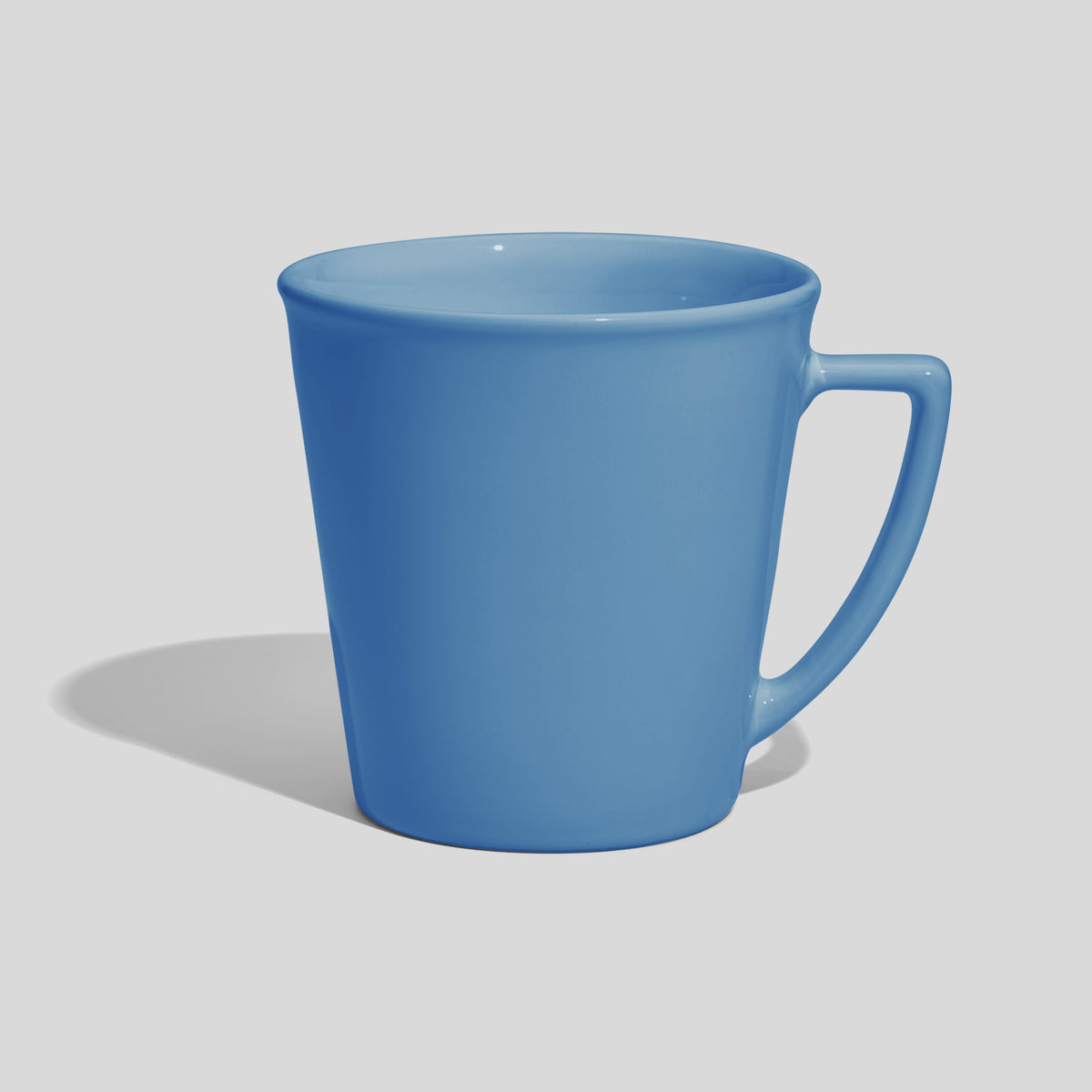 Konische Werbetasse 600 ml mit eckigem Henkel – Himmelblau
