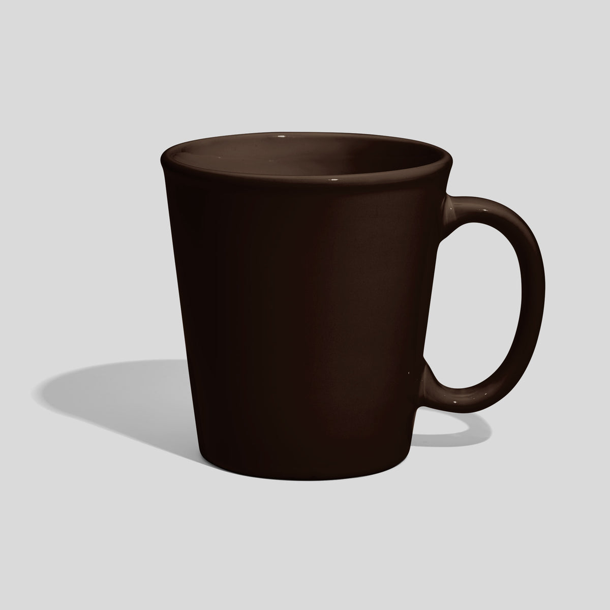 Konischer Kaffeebecher 460 ml mit ovalem Ringhenkel – Dunkelbraun