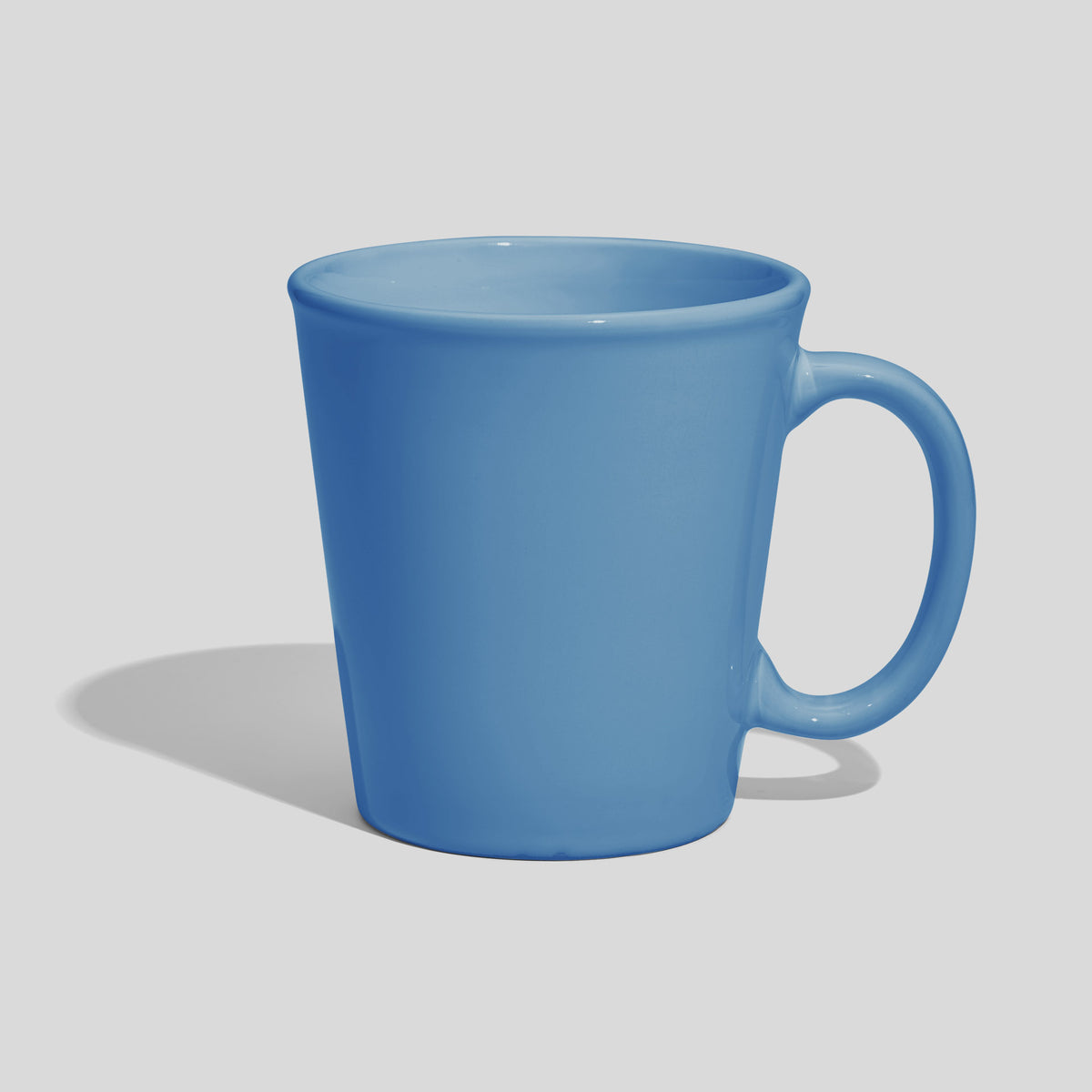 Konischer Kaffeebecher 460 ml mit ovalem Ringhenkel – Himmelblau