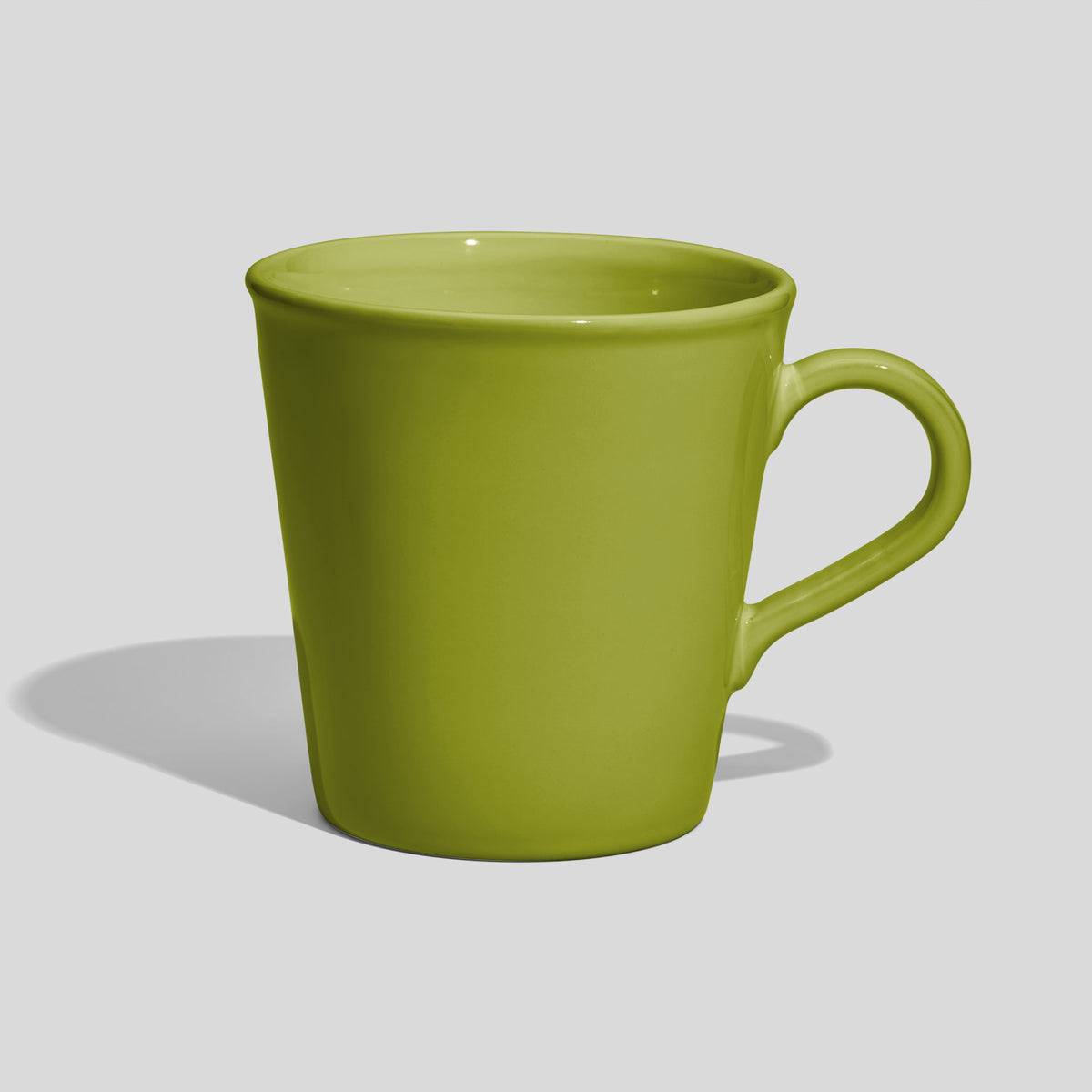 Konischer Kaffeebecher 600 ml mit kleinem Bogenhenkel – Limettengrün