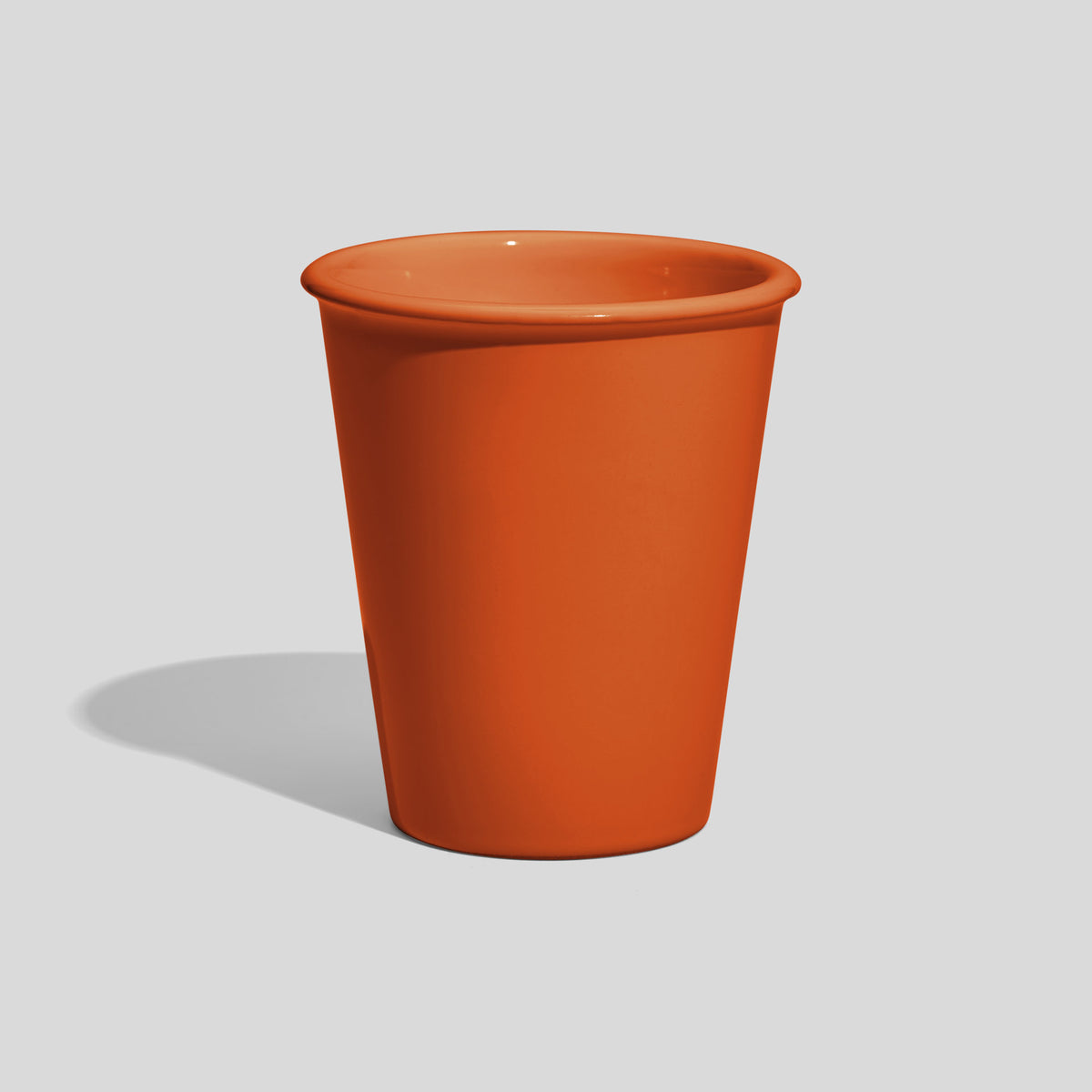 Konischer Keramikbecher 350 ml ohne Henkel mit Wulstrand – Orange