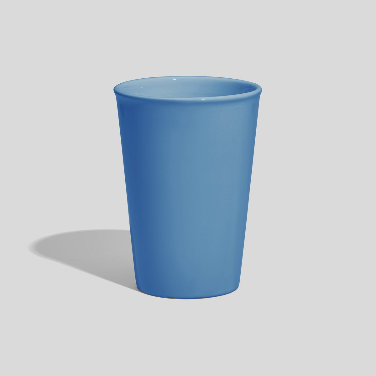 Konischer Keramikbecher 380 ml ohne Henkel – Himmelblau