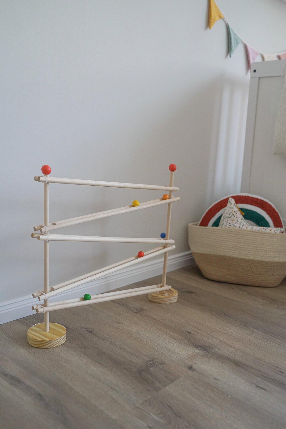 Kugelbahn FlexiTrack aus Holzstäben zum Aufbauen – Fünfte Ansicht