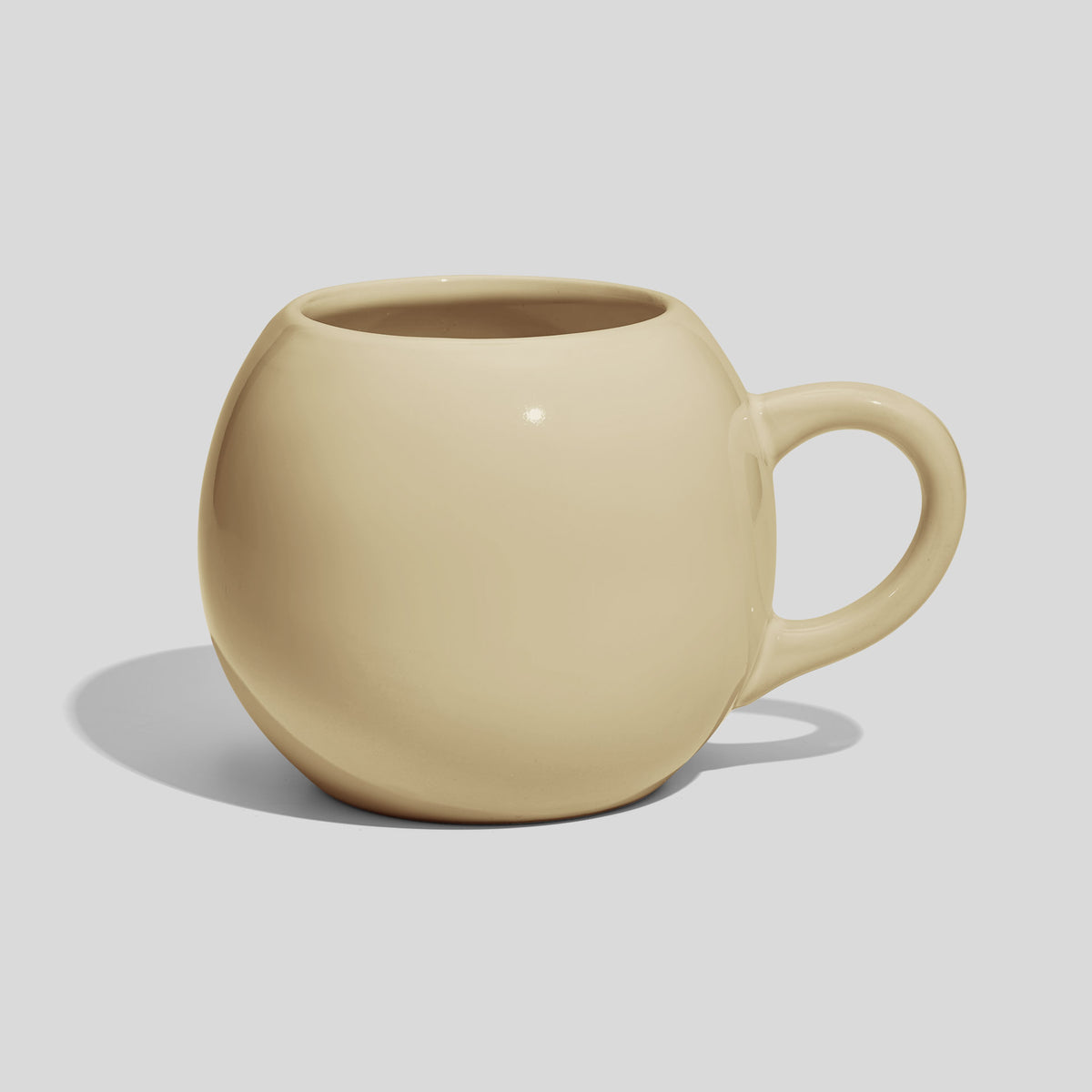 Kugelförmige Keramiktasse 420 ml mit Schlaufenhenkel – Beige