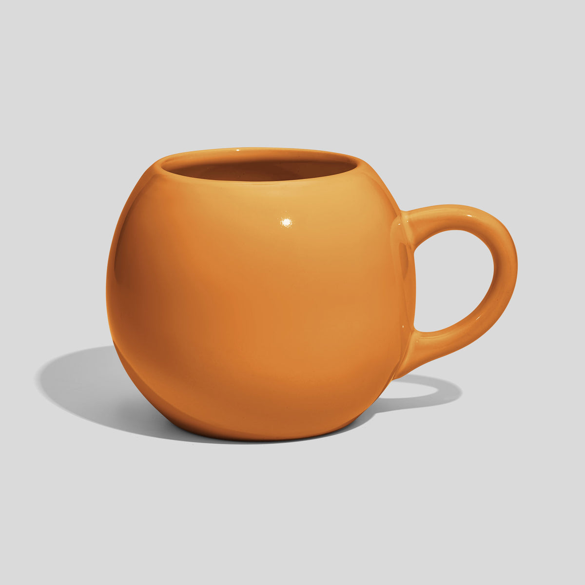 Kugelförmige Keramiktasse 420 ml mit Schlaufenhenkel – Senfgelb