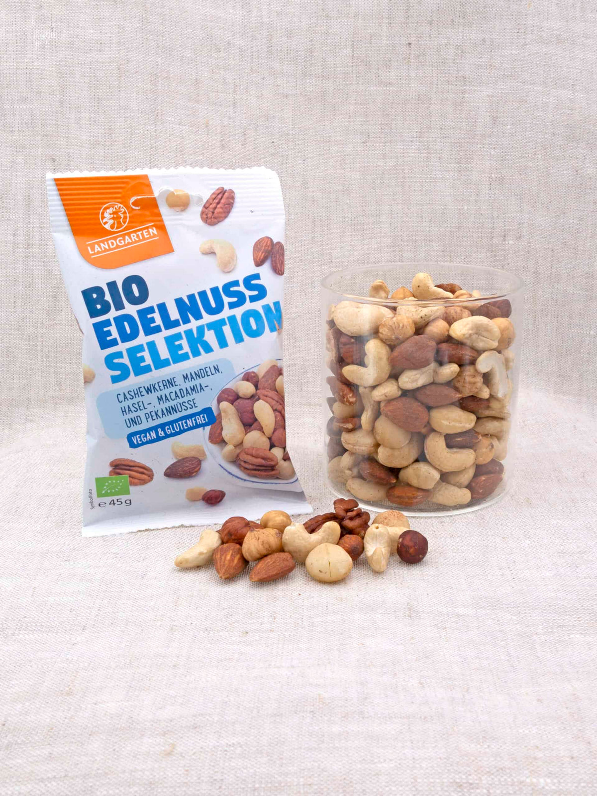 LANDGARTEN Bio Edelnuss Selektion 45 g mit Logo Button