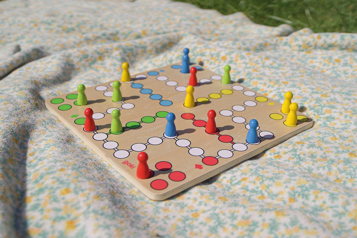 Ludo Brettspiel aus Holz in vier Farben, 28 cm – weitere Ansicht