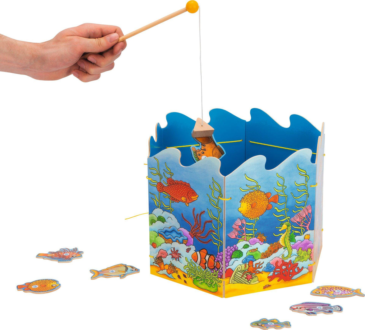 Magnetisches Angelspiel Unterwasserwelt aus Holz von goki – weitere Ansicht