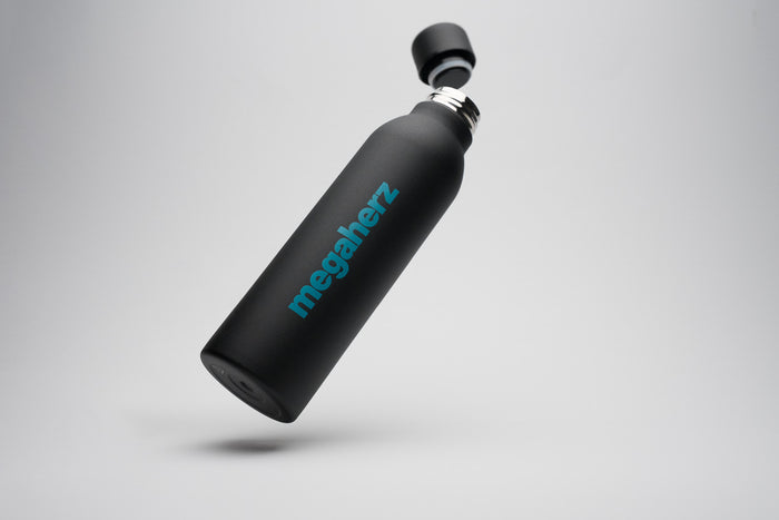 Thermosflasche aus Edelstahl für megaherz, Kundenprojekt von Vanilla & Pepper