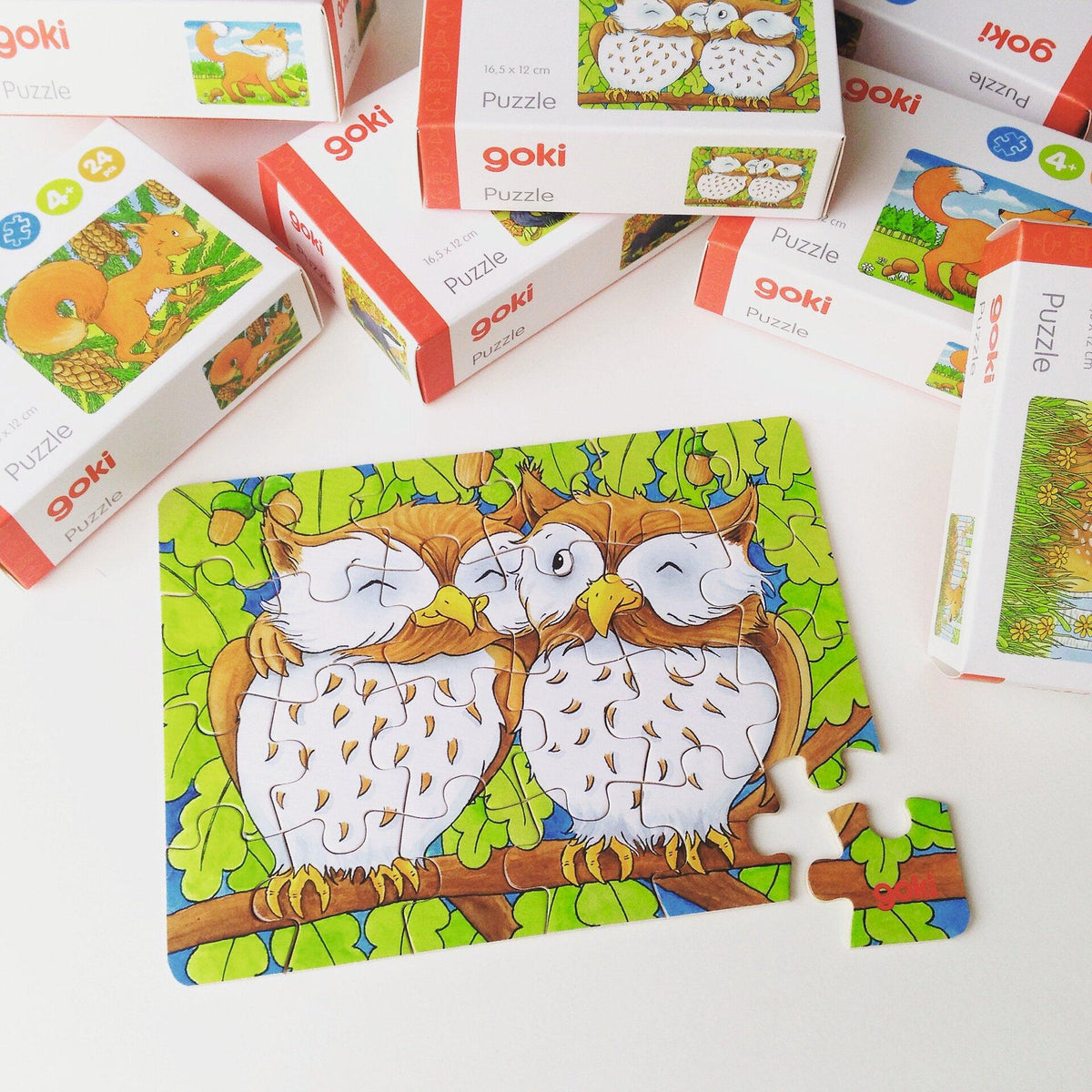 Minipuzzle Waldtiere aus Holz im Display von goki