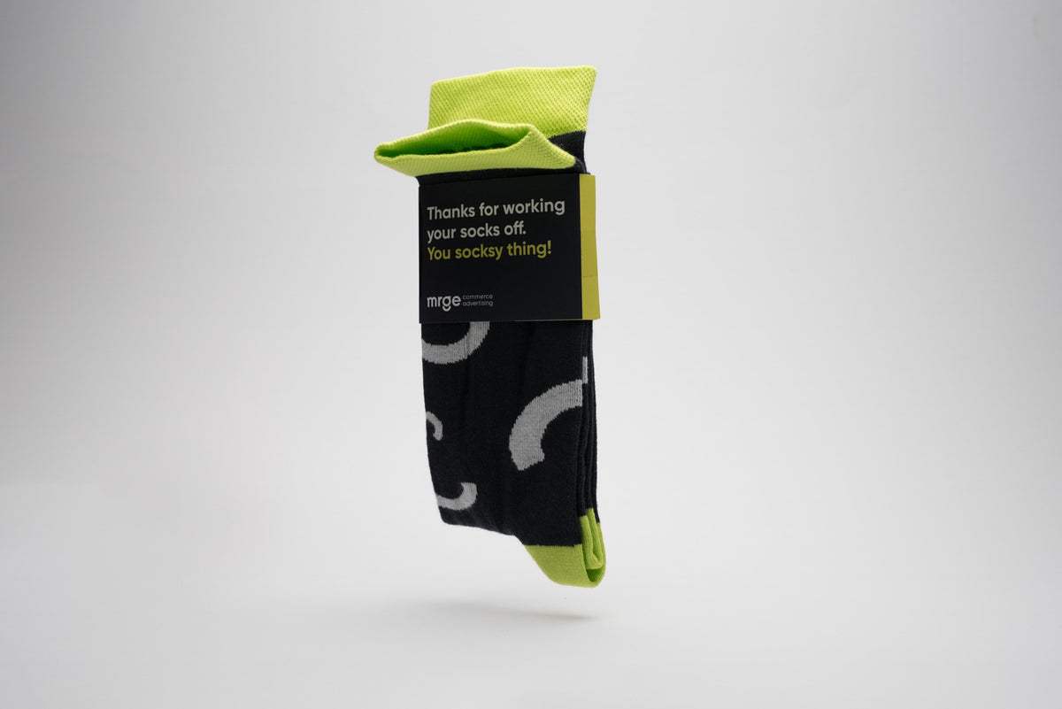 Socken mit eigenem Design und Banderole für mrge