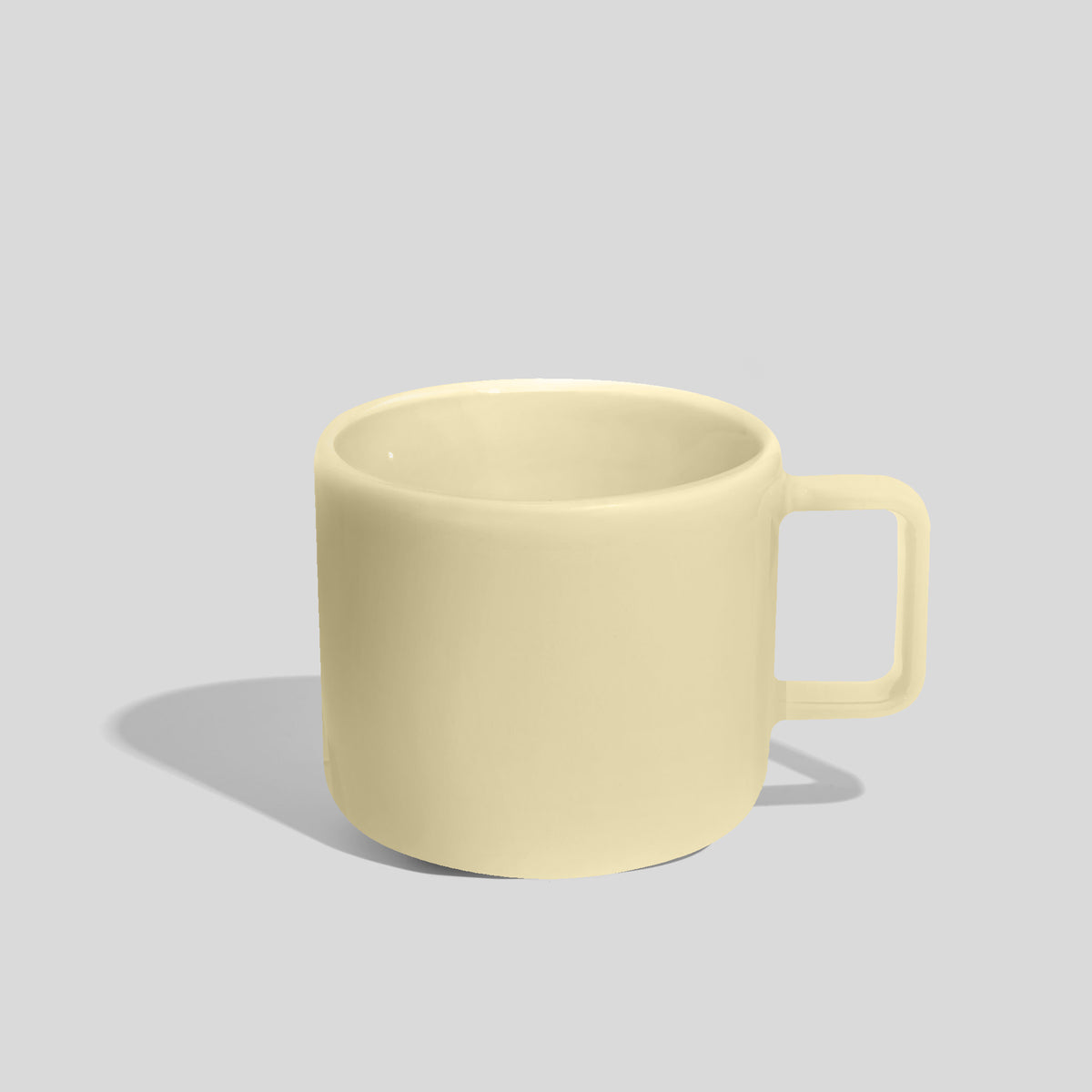Niedrige Keramiktasse 400 ml mit Eckhenkel – Ecru