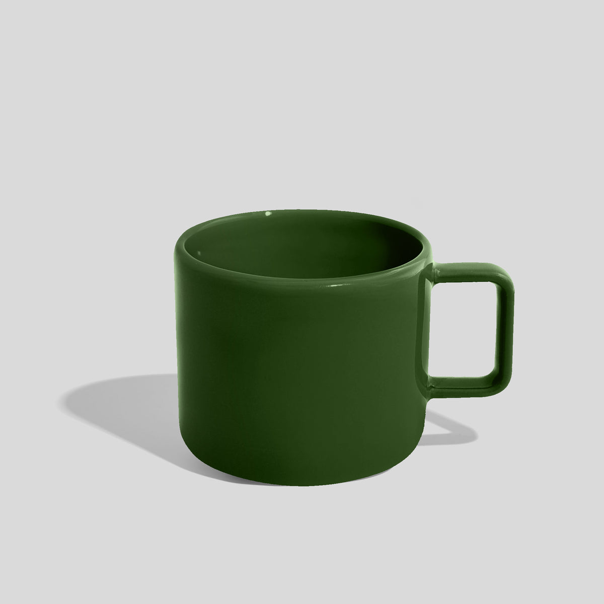 Niedrige Keramiktasse 400 ml mit Eckhenkel – Tannengrün
