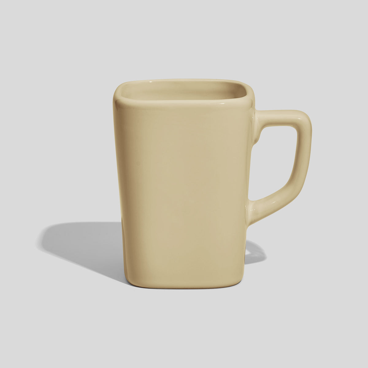 Quadratische Keramiktasse 260 ml mit eckigem Henkel – Beige