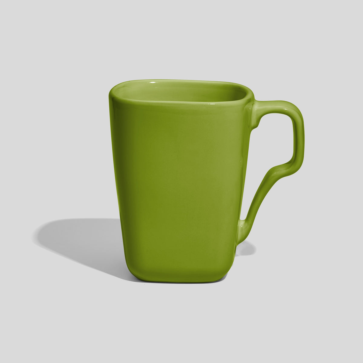 Quadratische Keramiktasse 330 ml mit Schwunghenkel – Olivgrün