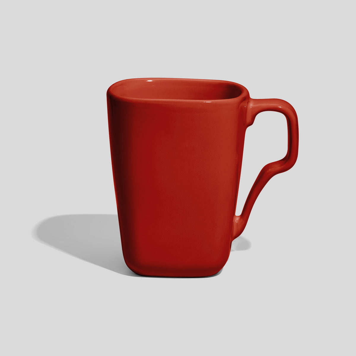 Quadratische Keramiktasse 330 ml mit Schwunghenkel