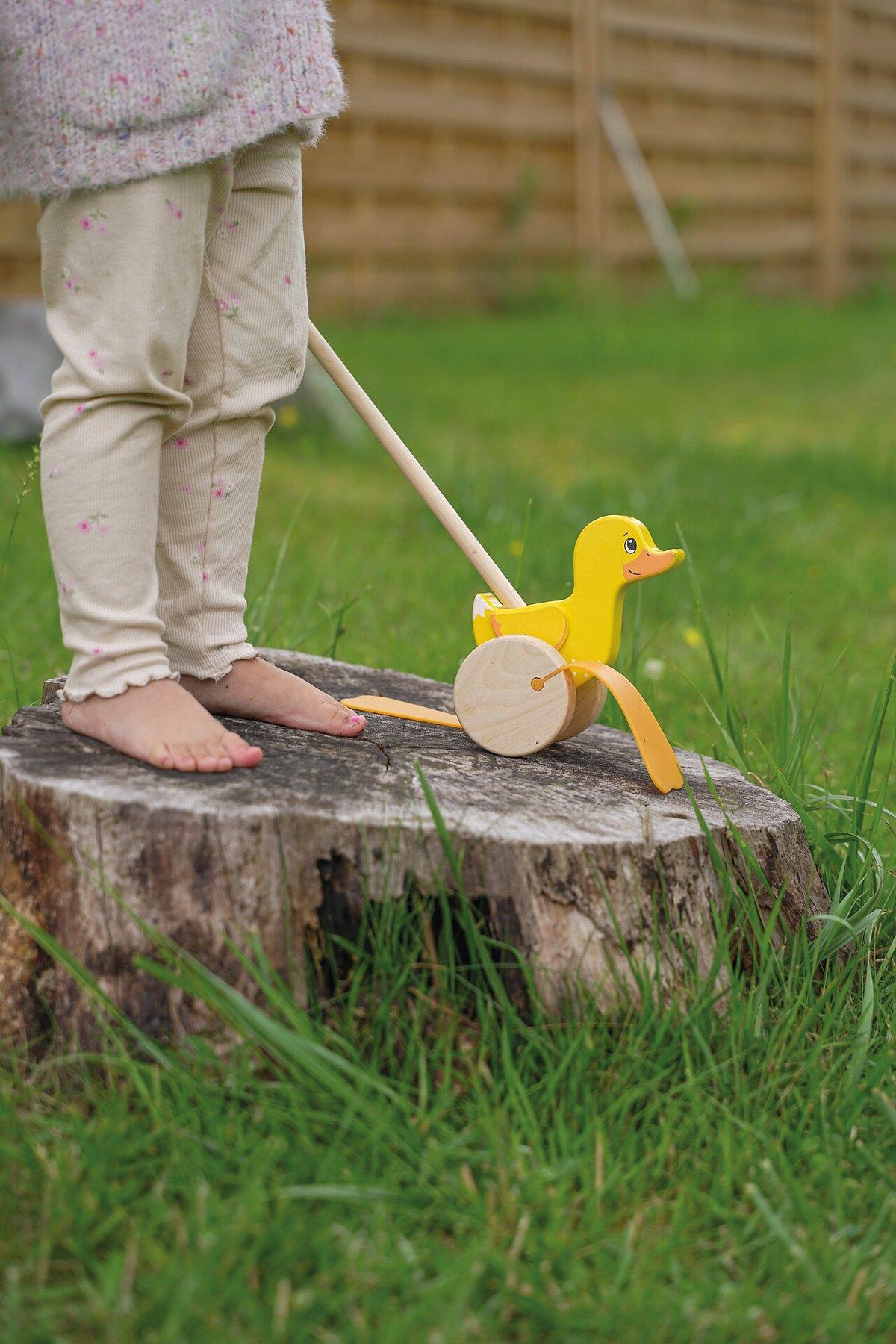 Schiebetier Ente Ellie in Gelb mit orangen Füßen – Ansicht