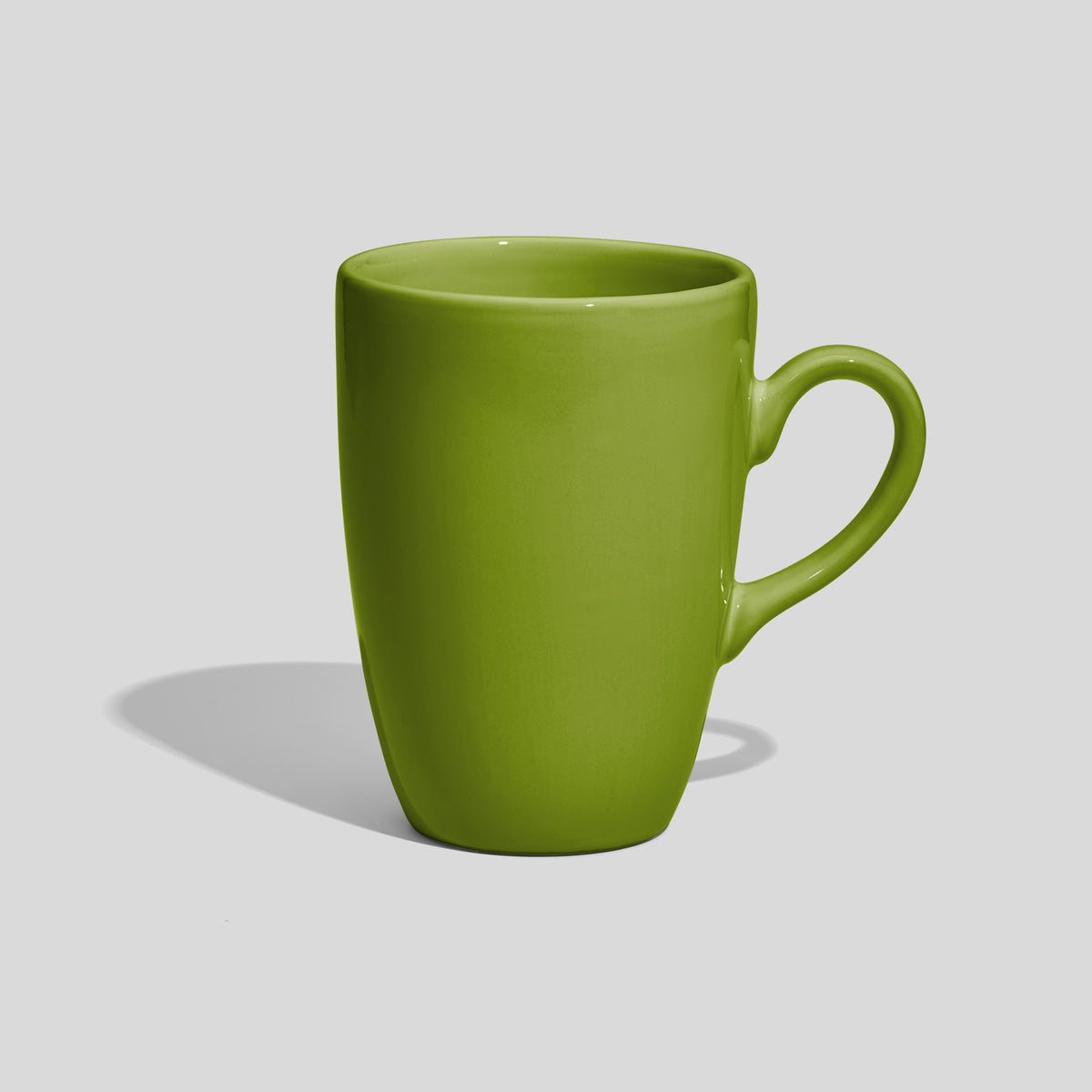 Schlanke Keramiktasse 330 ml mit geschwungenem Henkel – Olivgrün