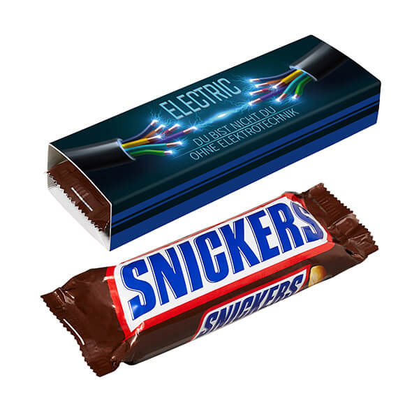 Snickers Riegel im bedruckten Kartonschuber mit Logo