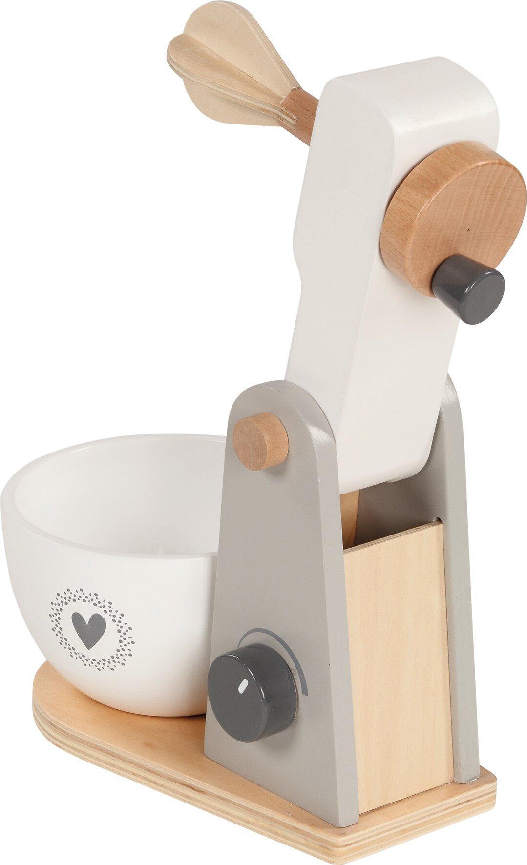 Standmixer aus Holz für die Kinderküche von goki – Nahaufnahme