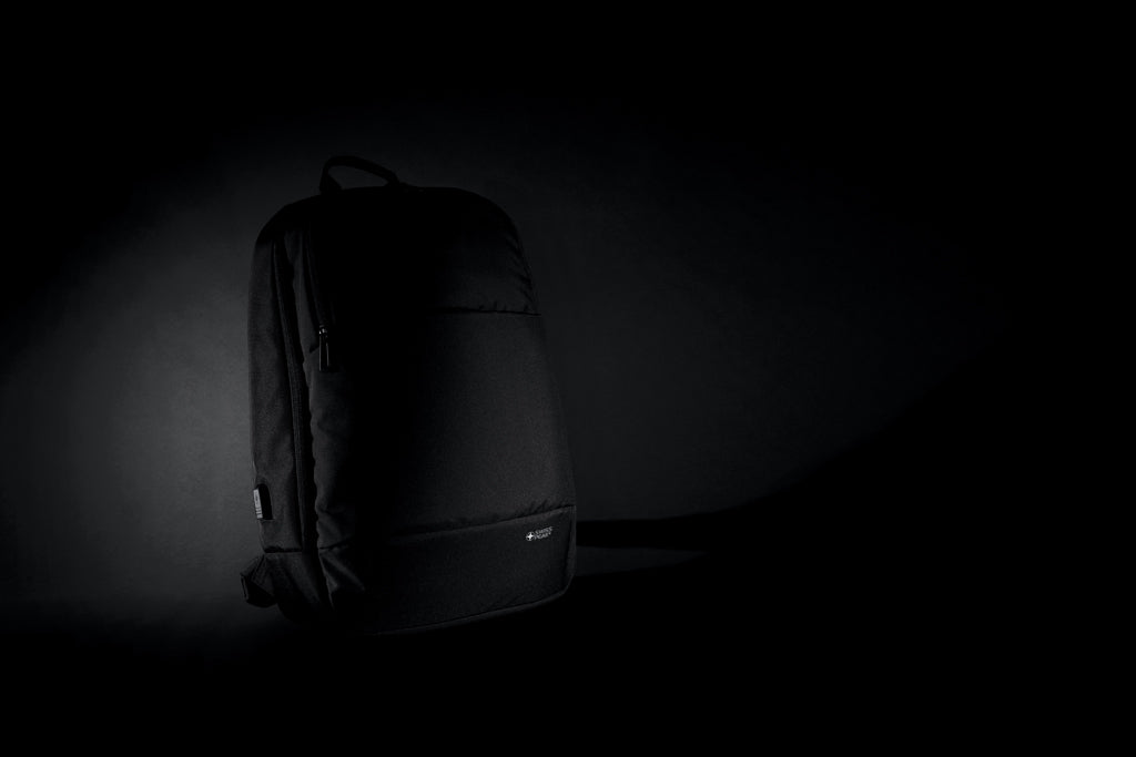Swiss Peak AWARE™ moderner 15,6" Laptop-Rucksack