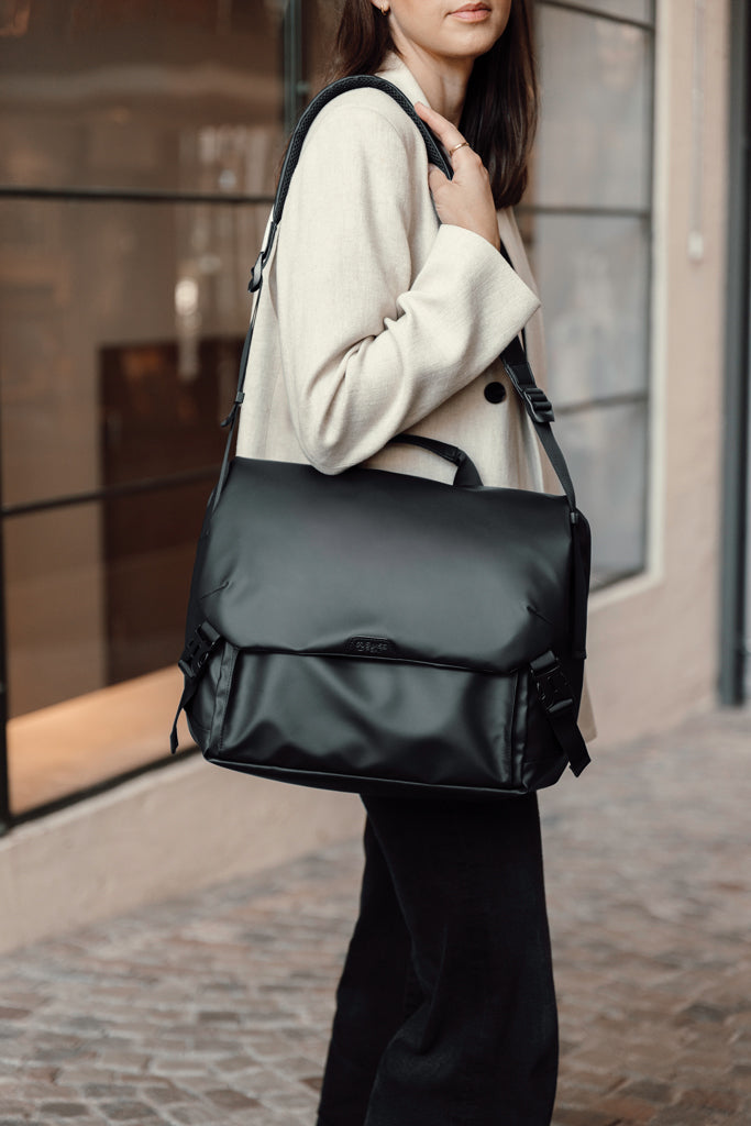 Swiss Peak OSLO RCS Messenger