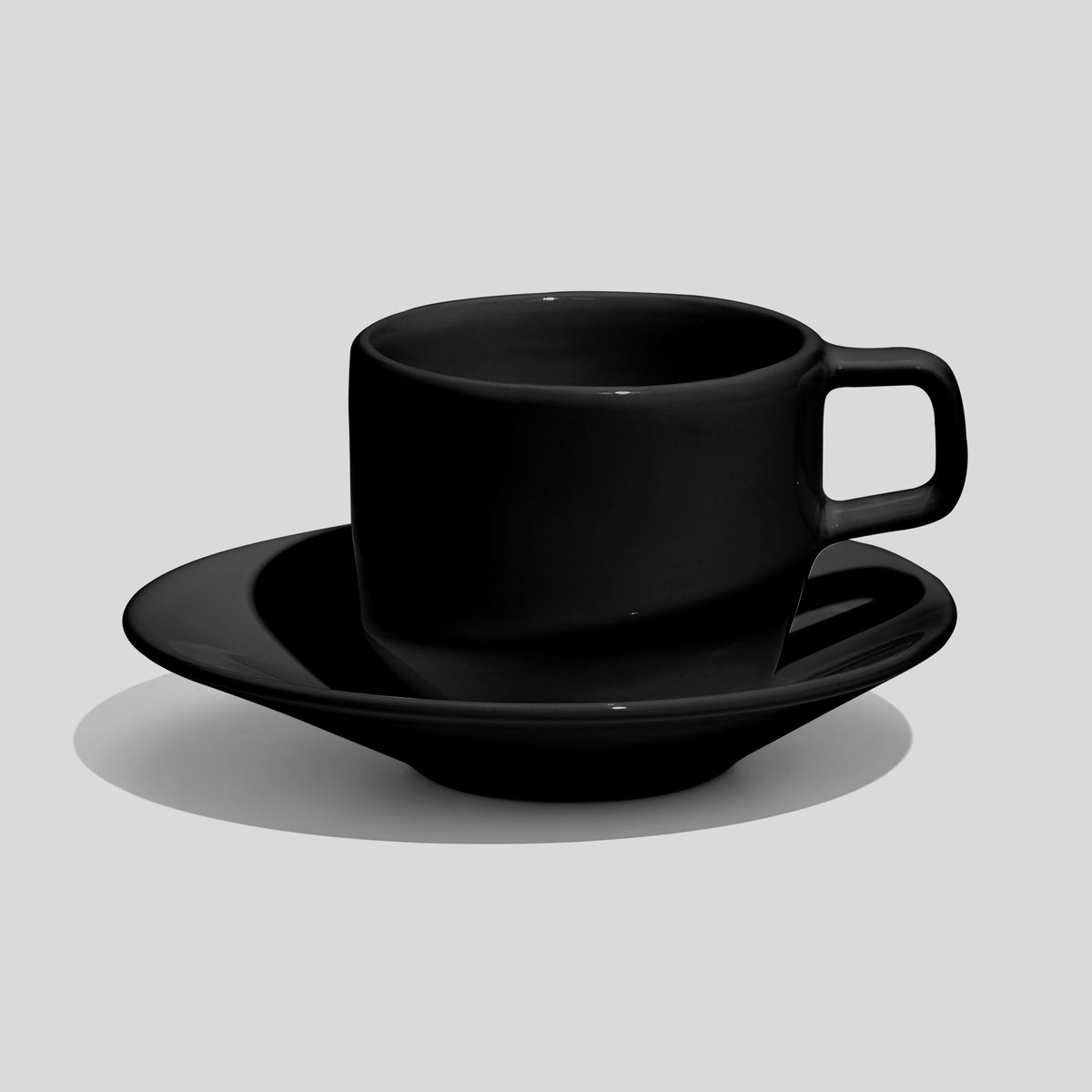 Tasse mit eckigem Henkel und Untertasse 200 ml – Schwarz