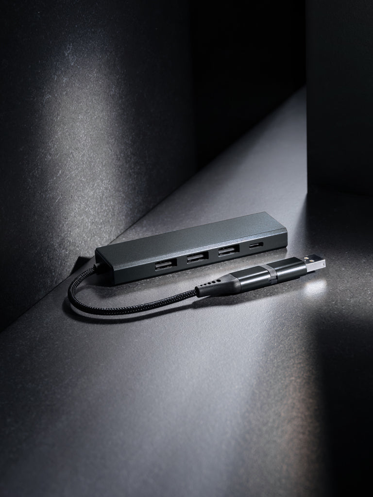Terra Hub aus RCS recyceltem Aluminium mit 3 USB-Anschlüssen