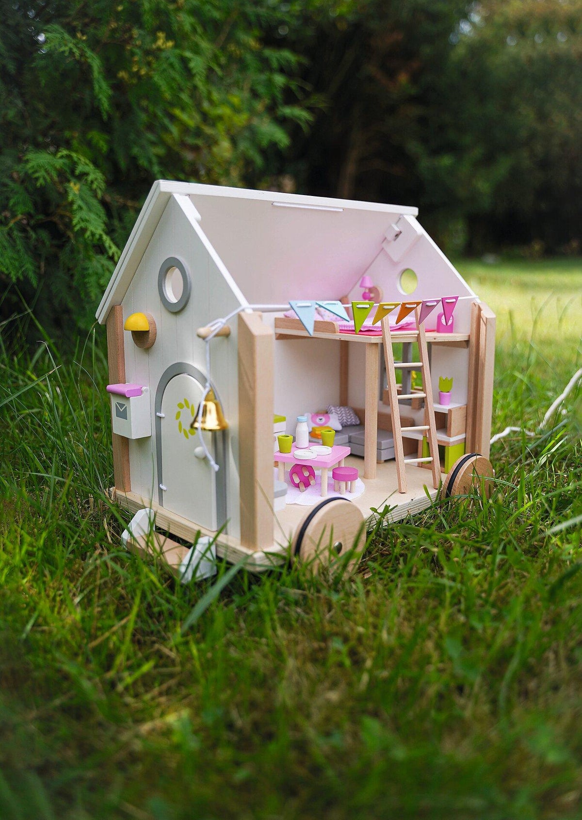 Tiny House Hygge Puppenhaus auf Rädern aus Holz