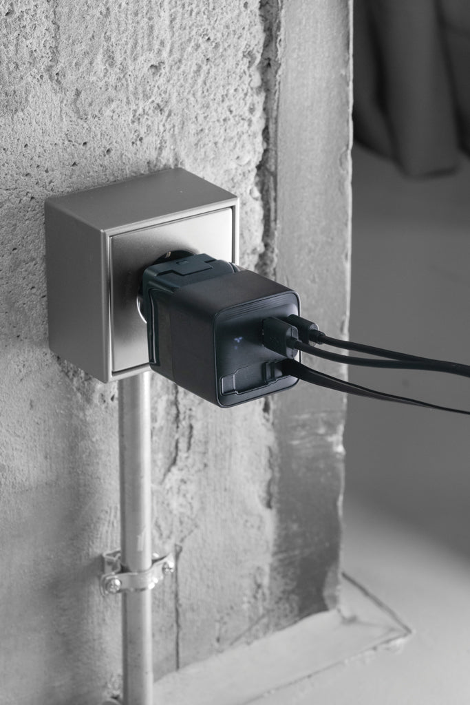 Urban Vitamin Mendocino 65W GaN-Charger mit einziehb. Kabel